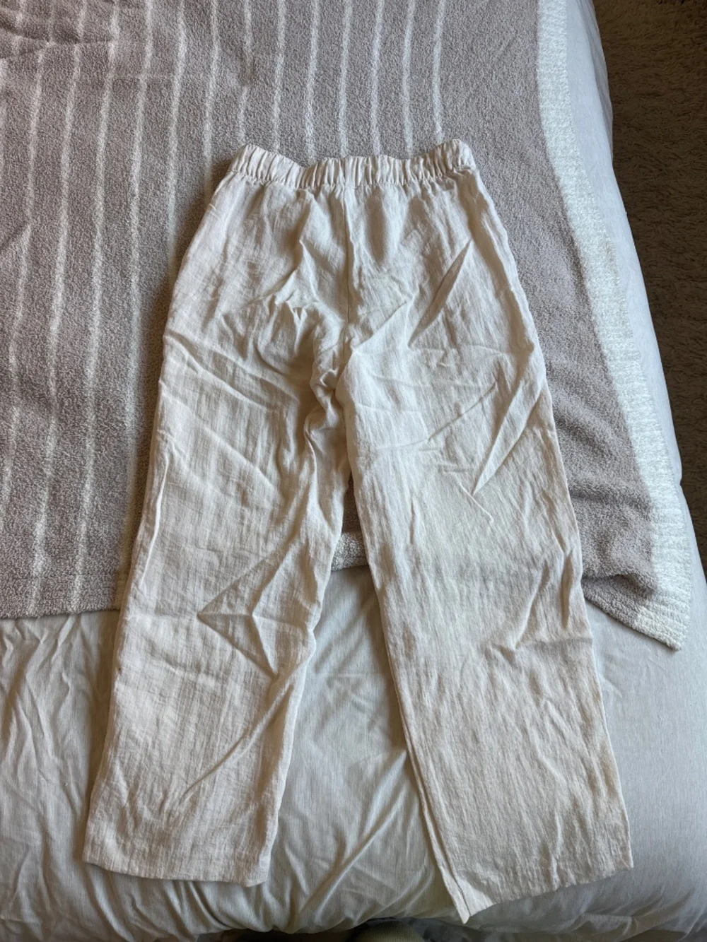 H&M white cream